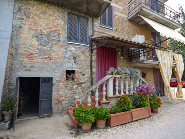 casa indipendente in vendita a Monteleone d'Orvieto in zona Santa Maria