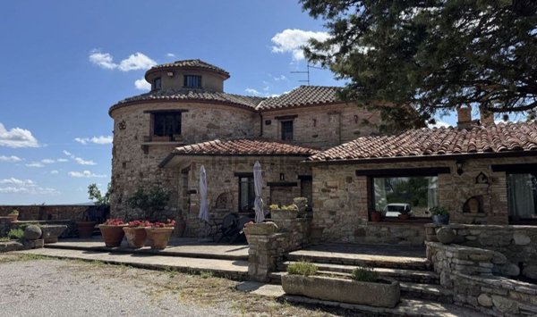 casa indipendente in vendita a Monteleone d'Orvieto