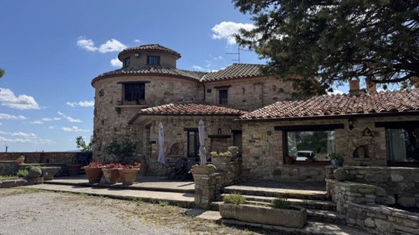 casa indipendente in vendita a Monteleone d'Orvieto
