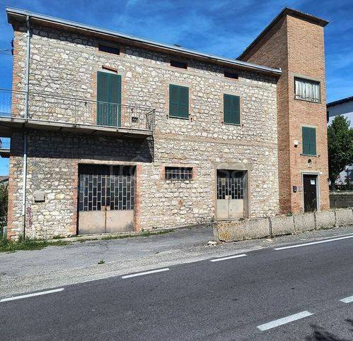 casa indipendente in vendita a Monteleone d'Orvieto in zona Colle