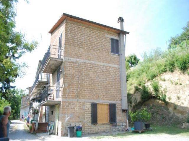 casa indipendente in vendita a Monteleone d'Orvieto in zona Santa Maria