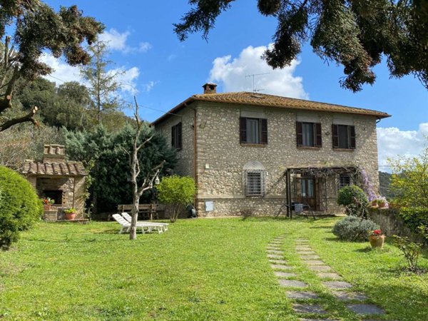 casa indipendente in vendita a Narni