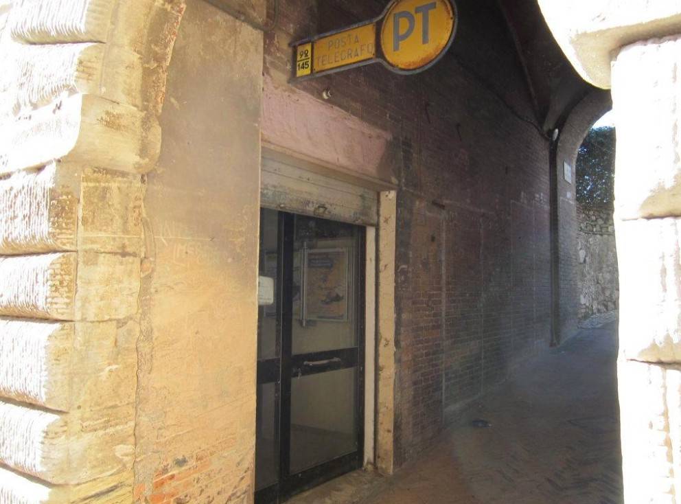 negozio in vendita a Narni in zona Montoro
