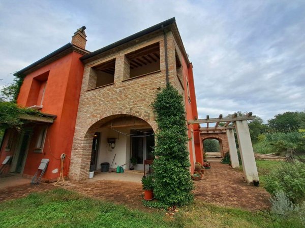 casa indipendente in vendita a Narni