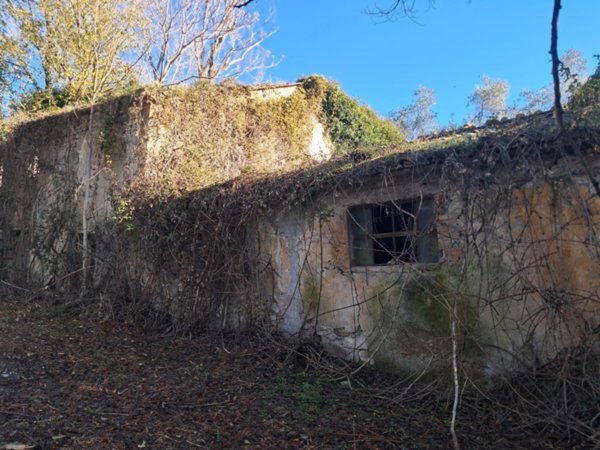 casa indipendente in vendita a Narni