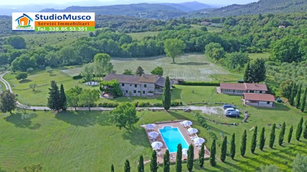 casa indipendente in vendita a Narni