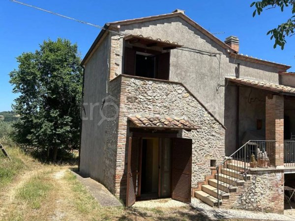 casa indipendente in vendita a Narni