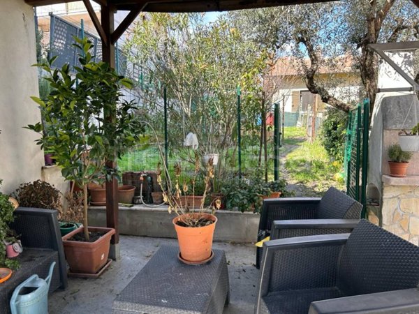 appartamento in vendita a Narni in zona Stifone