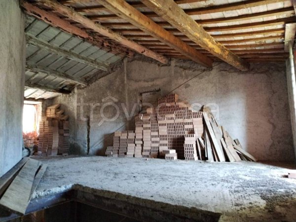 casa indipendente in vendita a Narni in zona Montoro