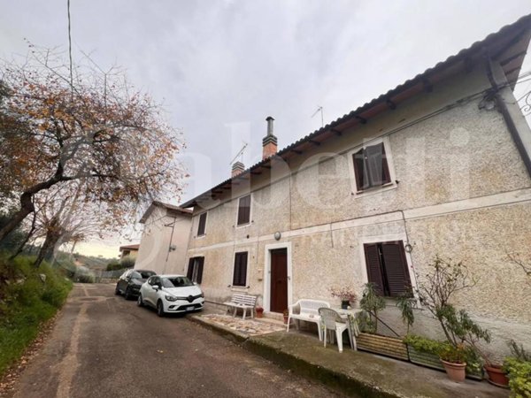 appartamento in vendita a Narni in zona Taizzano