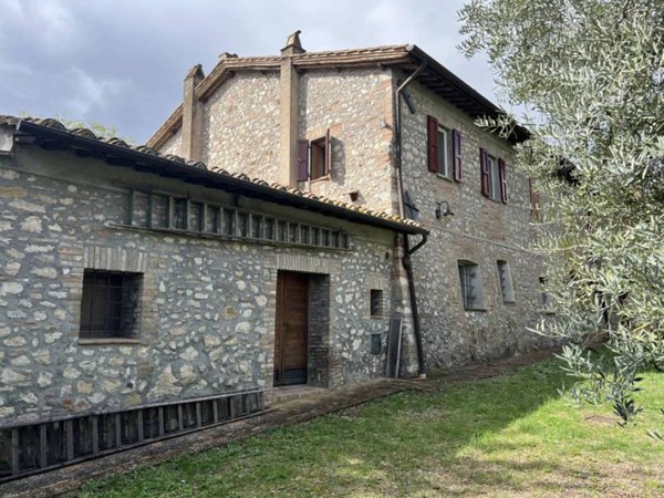 casa indipendente in vendita a Narni