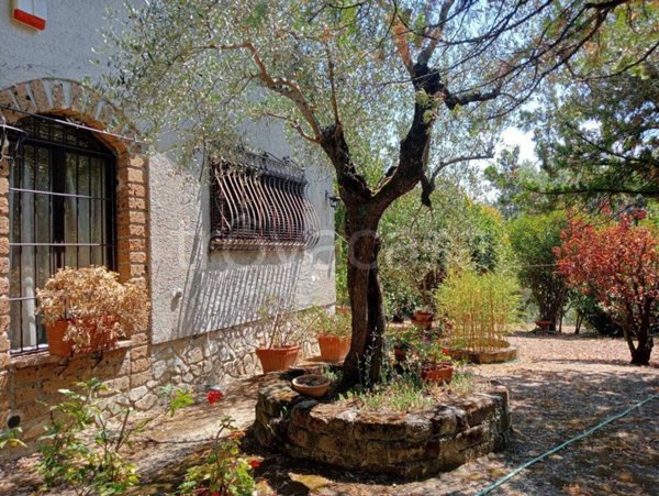 casa indipendente in vendita a Narni