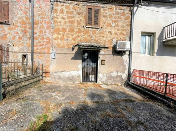 casa indipendente in vendita a Narni in zona Guadamello