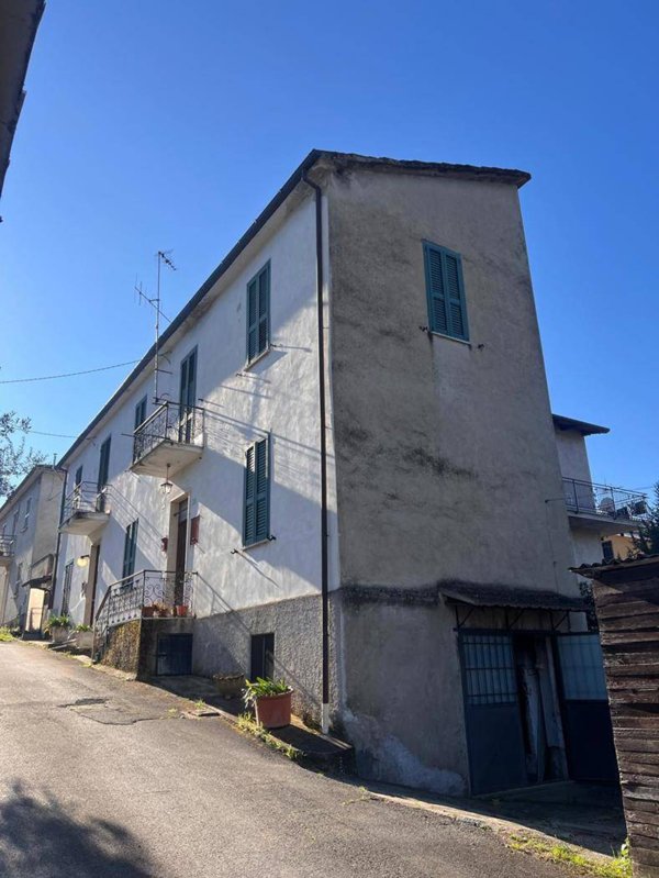 casa indipendente in vendita a Narni