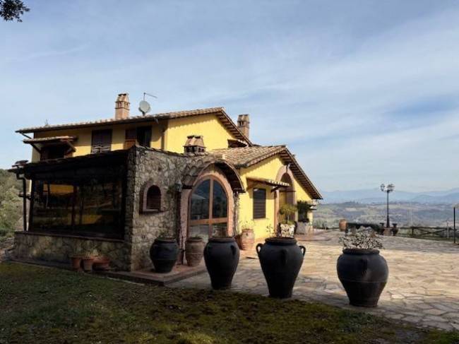 casa indipendente in vendita a Narni