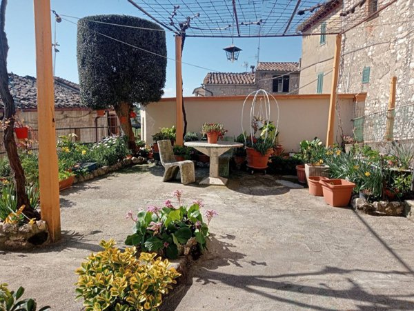 casa indipendente in vendita a Narni in zona Taizzano