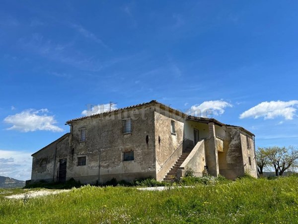casa indipendente in vendita a Narni