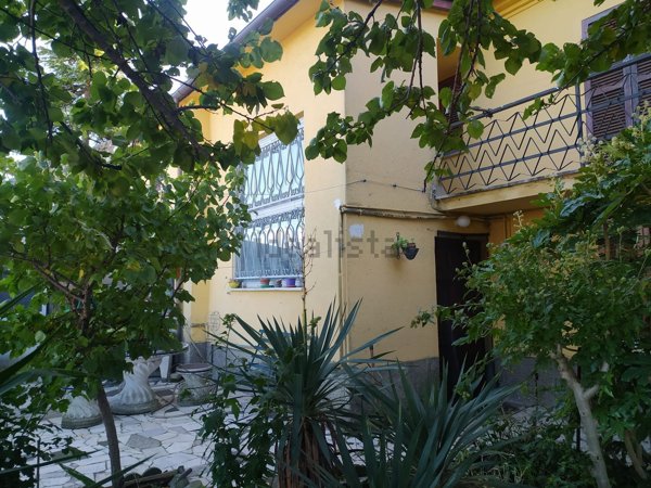 casa indipendente in vendita a Narni