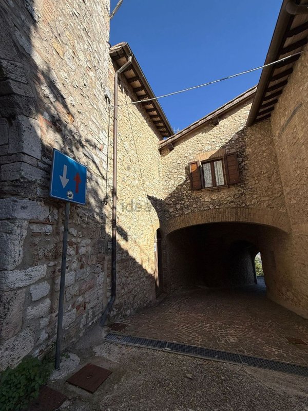 appartamento in vendita a Narni in zona Capitone