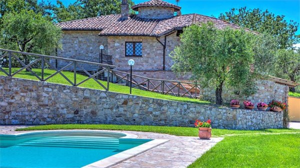 casa indipendente in vendita a Narni