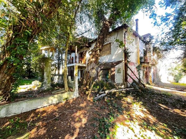 casa indipendente in vendita a Narni