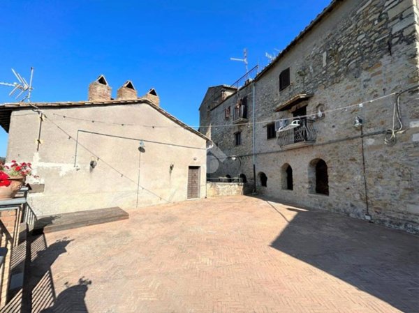 appartamento in vendita a Narni in zona Montoro
