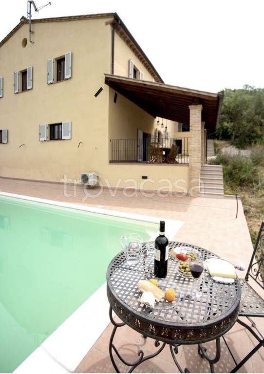 casa indipendente in vendita a Narni