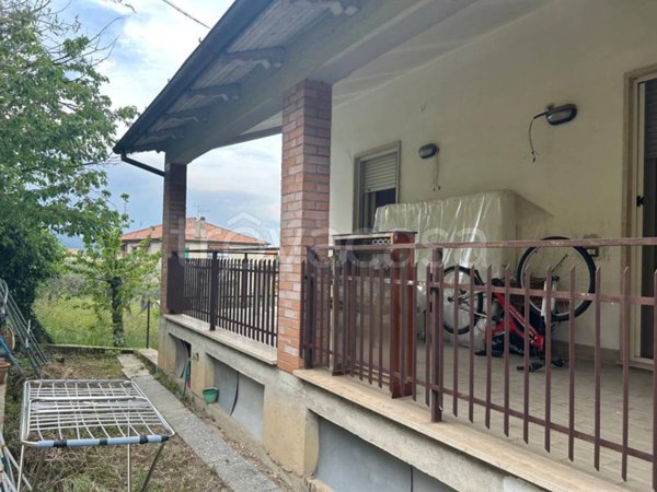casa indipendente in vendita a Narni in zona Santa Lucia
