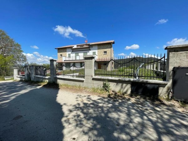 casa indipendente in vendita a Narni