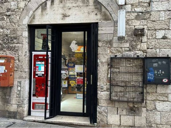negozio in vendita a Narni