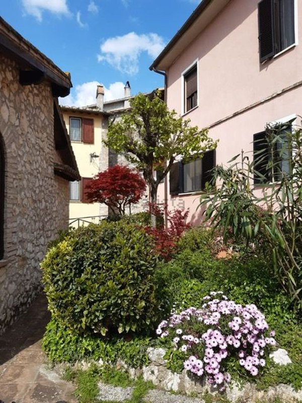 appartamento in vendita a Narni in zona Vigne