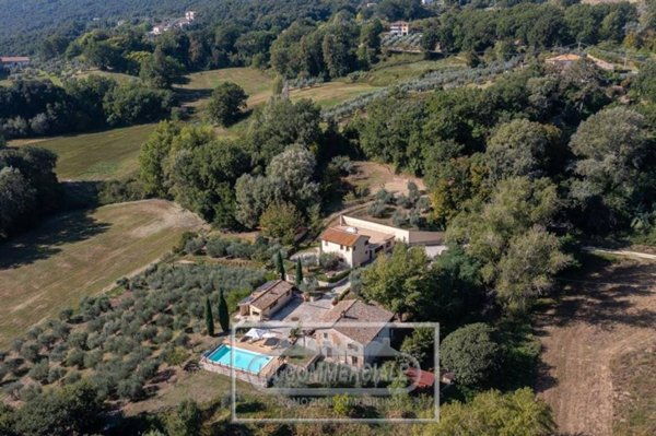 casa indipendente in vendita a Narni