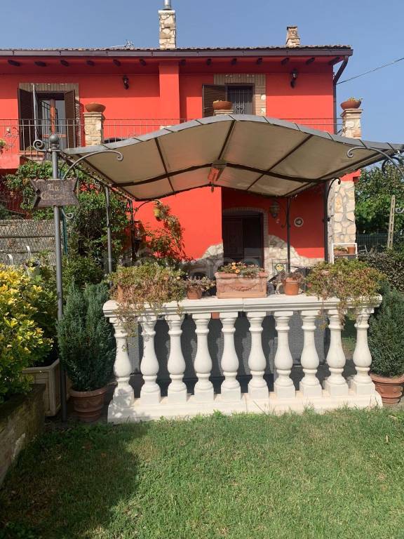 casa indipendente in vendita a Narni in zona Vigne