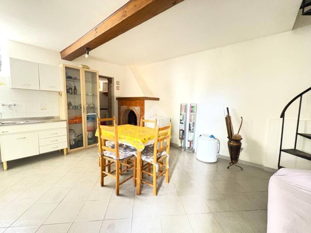 casa indipendente in vendita a Narni