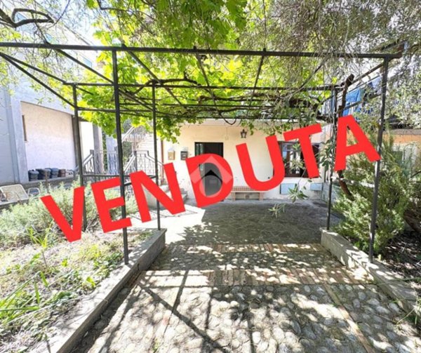 casa indipendente in vendita a Narni