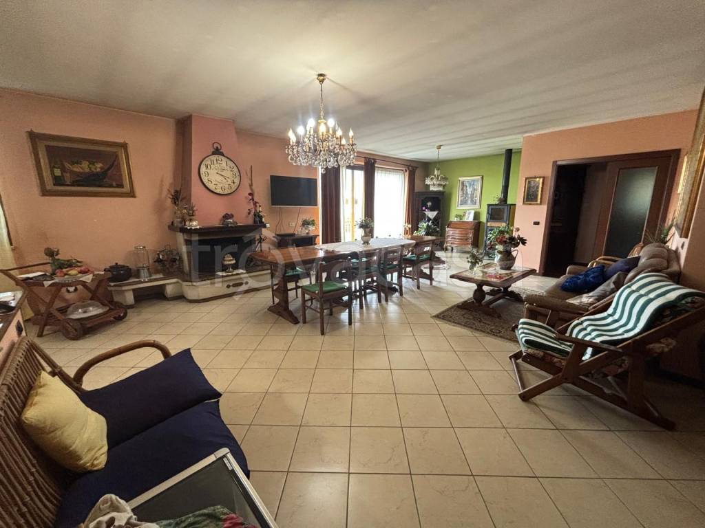 appartamento in vendita a Narni in zona Narni Scalo