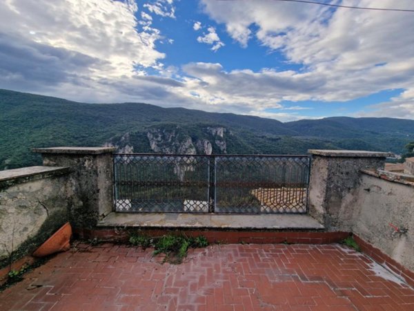 casa indipendente in vendita a Narni
