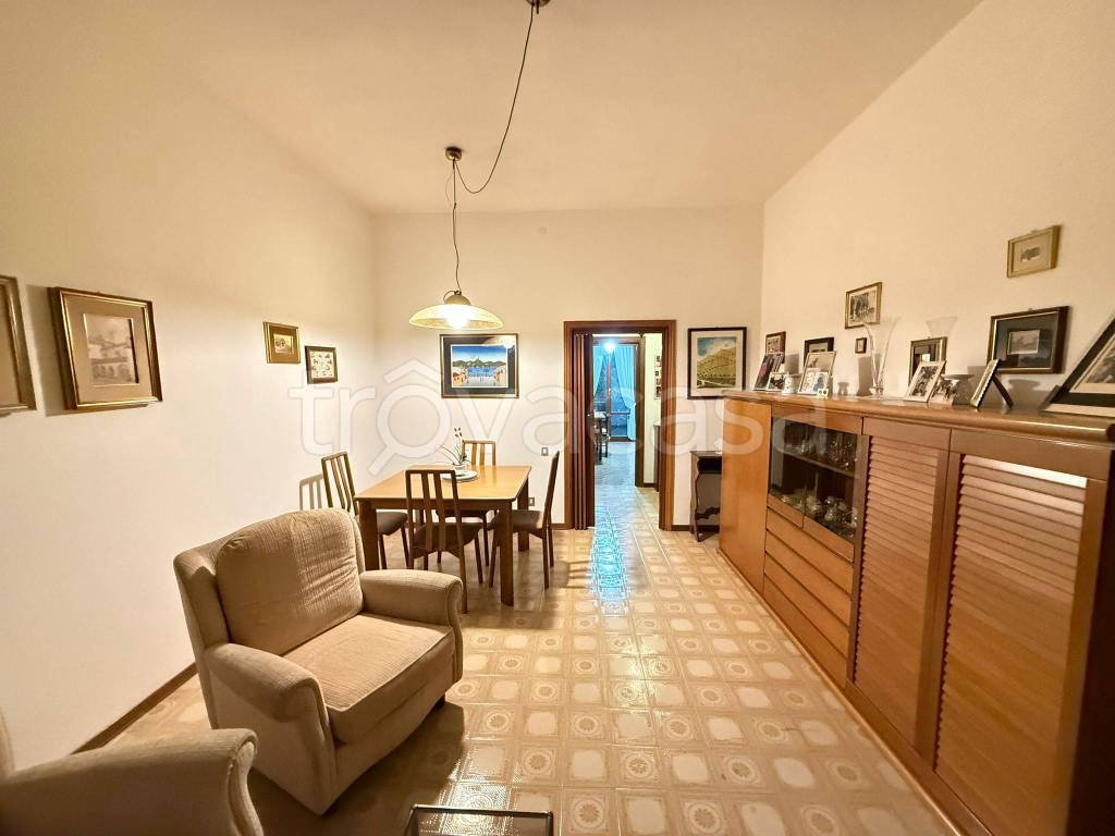 appartamento in vendita a Narni in zona Narni Scalo