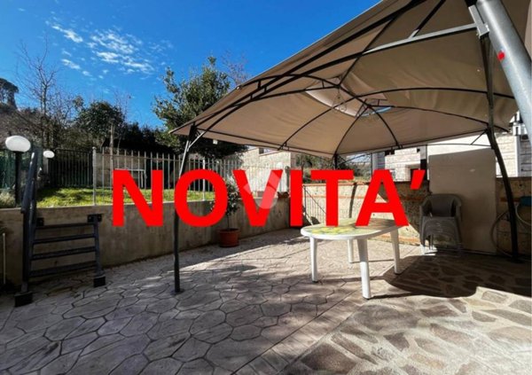 casa indipendente in vendita a Narni