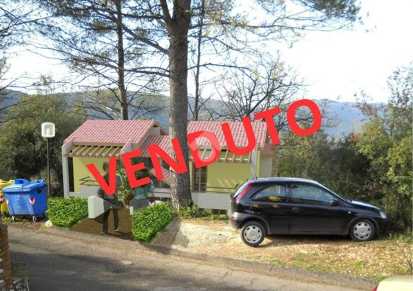 casa indipendente in vendita a Narni