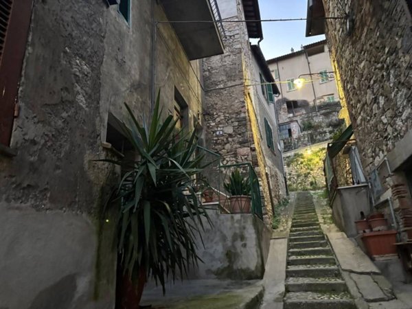 casa indipendente in vendita a Narni in zona Stifone