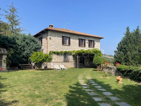 casa indipendente in vendita a Narni