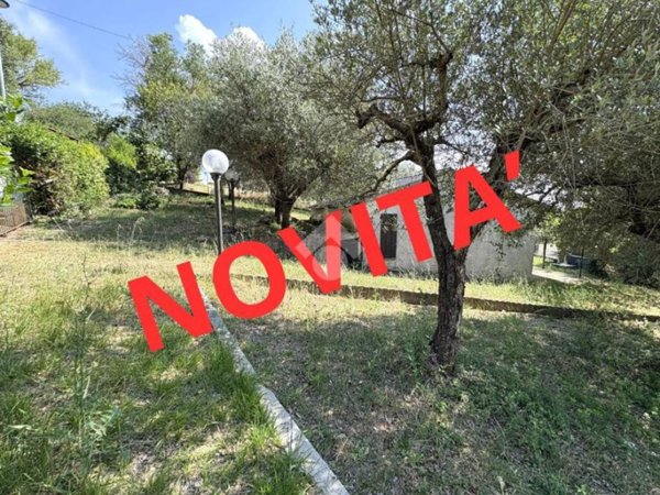 casa indipendente in vendita a Narni