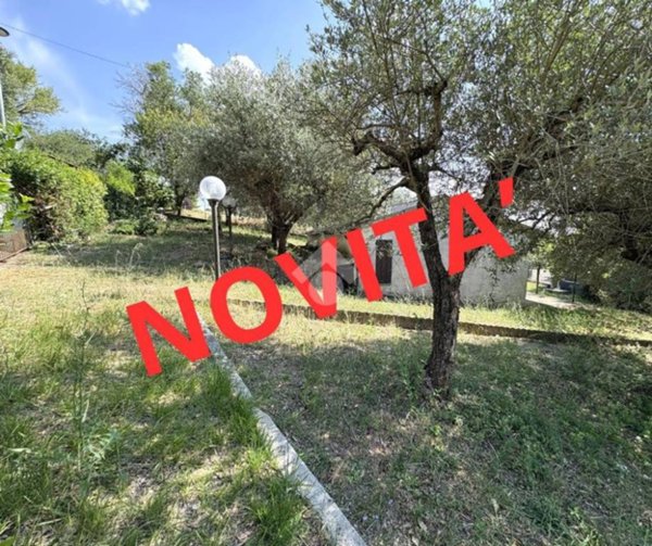 casa indipendente in vendita a Narni
