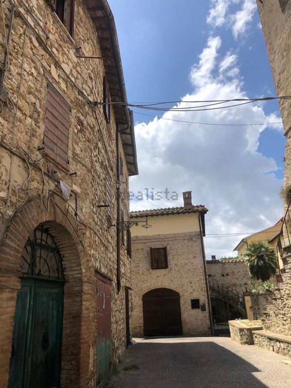 appartamento in vendita a Narni in zona Capitone
