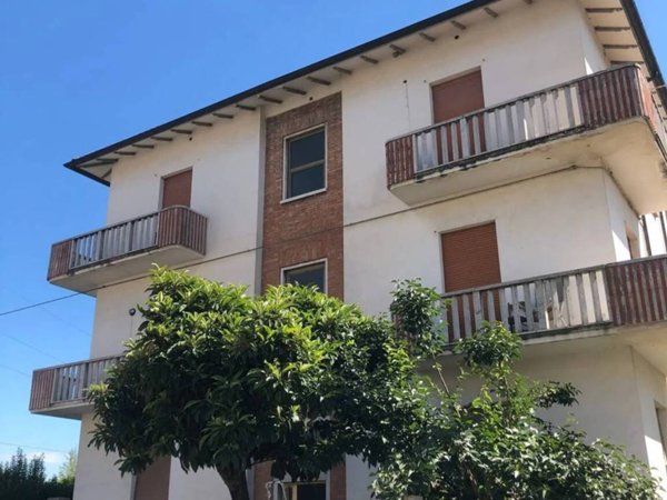 appartamento in vendita a Narni in zona Narni Scalo