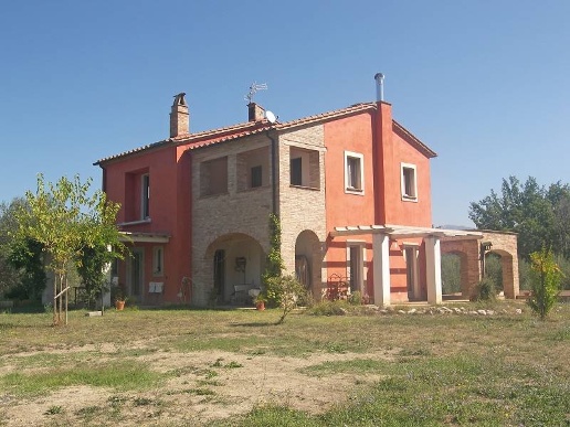 casa indipendente in vendita a Narni
