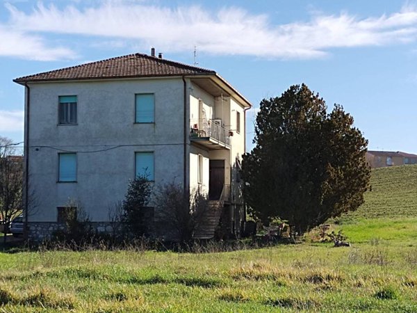 casa indipendente in vendita a Narni