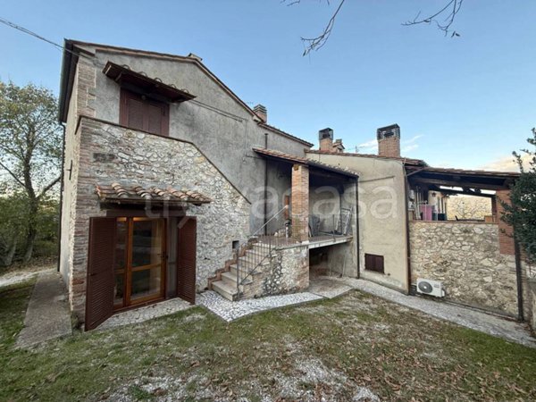 casa indipendente in vendita a Narni
