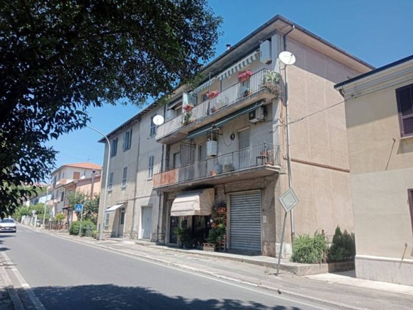 appartamento in vendita a Narni in zona Narni Scalo